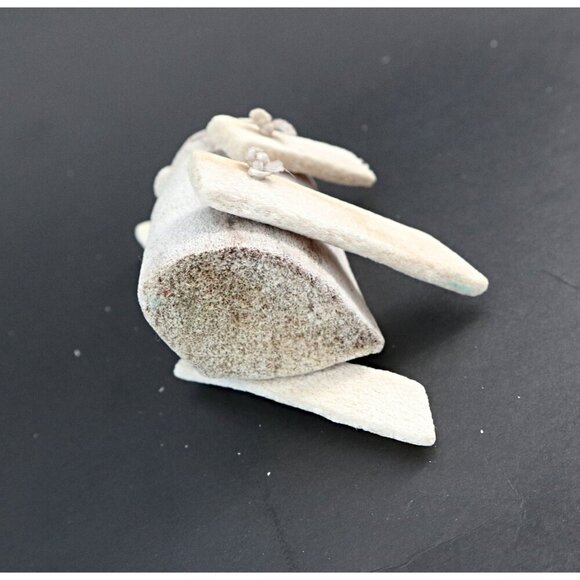 Vintage Inuit Carved Sculpture Jointed Small Doll Caribou Bone - Picture 4 of 9